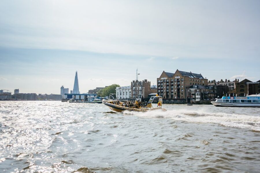 London: 45-Minute Speedboat Sightseeing Tour - Choosing Embankment or Westminster Pier, and Why It Matters
