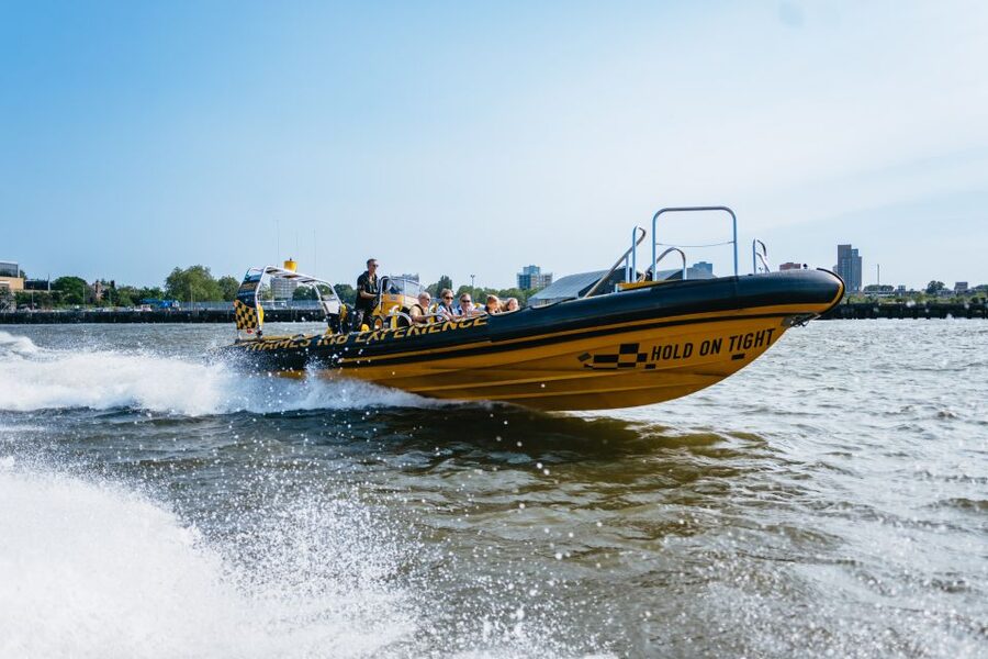 London: 45-Minute Speedboat Sightseeing Tour - St. Paul’s, Millennium Bridge, and Shakespeare’s Globe: Big Landmarks in Close View