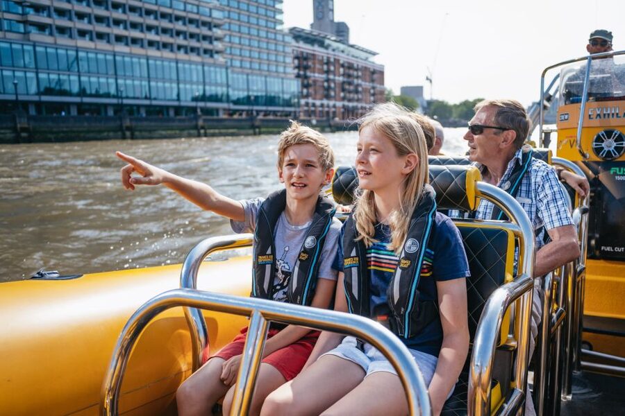 London: 45-Minute Speedboat Sightseeing Tour - The Shard, London Bridge, and HMS Belfast: Modern Meets Maritime