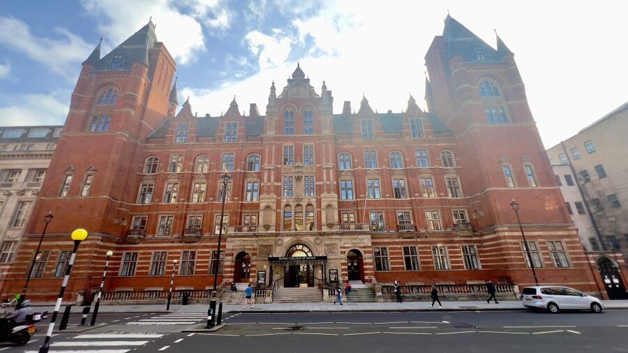 London: 5-Hour Private Tour with Pickup - Who should book this tour, and who should not