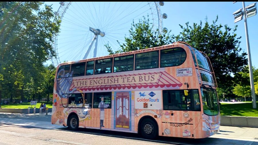 London: Afternoon Tea Bus with a Glass of Prosecco - Prosecco included, soft drinks for everyone else