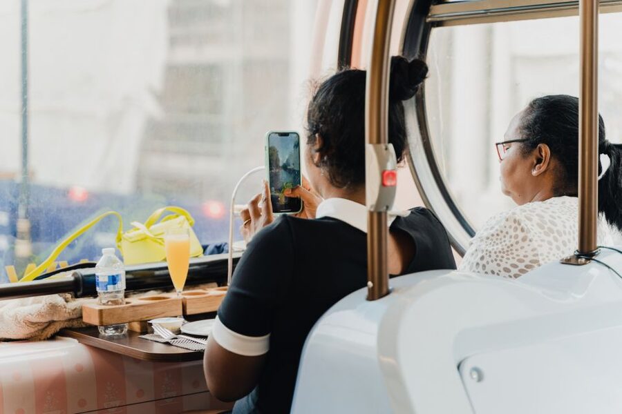 London: Afternoon Tea Bus with a Glass of Prosecco - Practical details that affect comfort (and your photos)