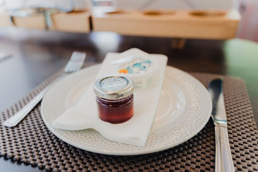 London: Afternoon Tea Bus with a Glass of Prosecco - Price and value: is $64 fair for tea plus prime London views?