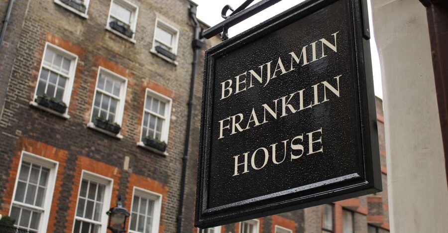 London: Architecture Tour of Benjamin Franklin House - The one-hour architecture tour that moves fast, but makes sense