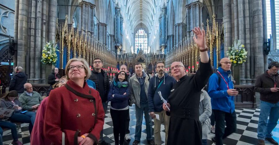 London: Buckingham, Big Ben & Westminster Abbey Tour - What to bring, and how to dress for Westminster Abbey