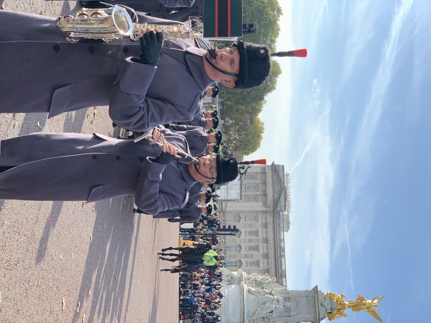 London: Buckingham Palace & Changing of the Guard Experience - Who should book this Changing of the Guard experience?