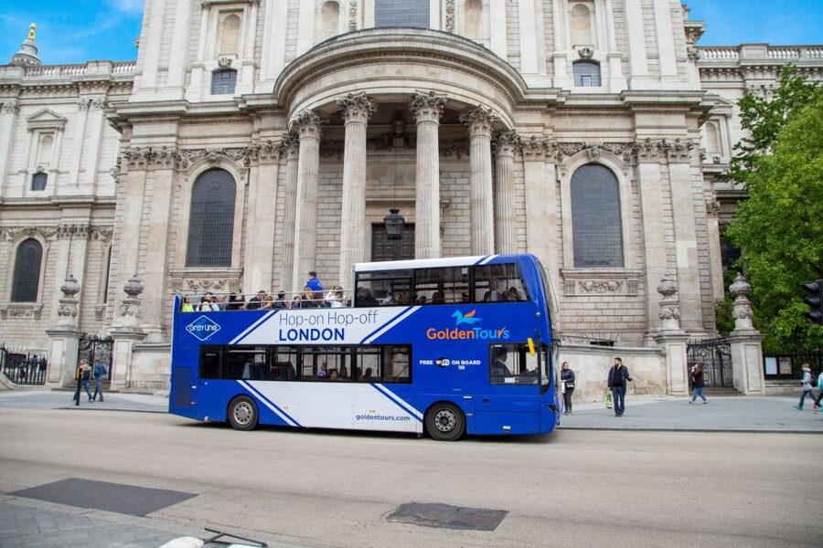 London: Buckingham Palace State Rooms with Bus and Boat Tour - The Thames boat ride: what you gain from water views