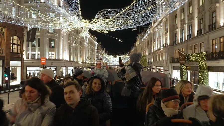 London: Christmas Lights Nighttime Bus Tour with Live Guide - Piccadilly Circus, The Strand, and Aldwych: The City’s Holiday Backstreets
