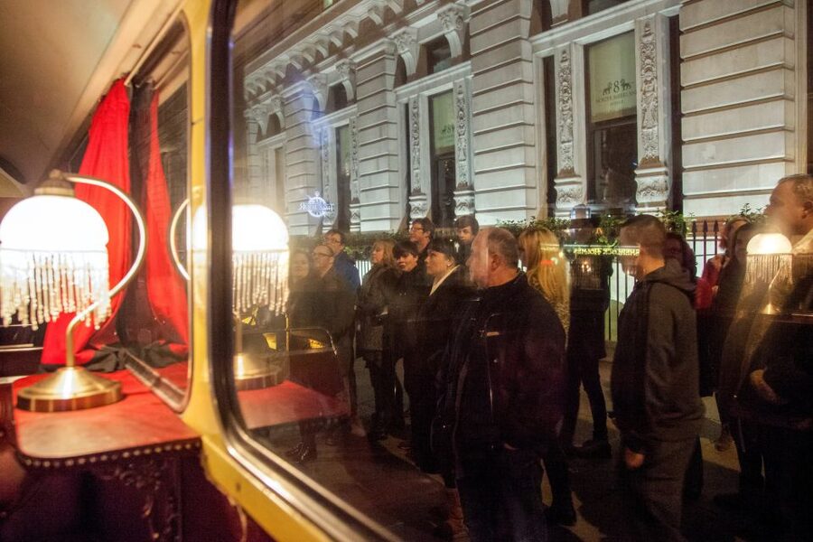 London: Comedy Horror Ghost Tour on a Bus - Inside the comedy-horror show, narrated by a creepy conductor