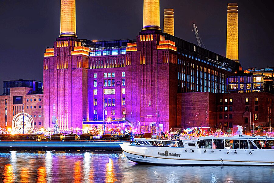London: Dark Comedy on Iconic Battersea Barge - Key things that make Battersea Barge dark comedy worth it