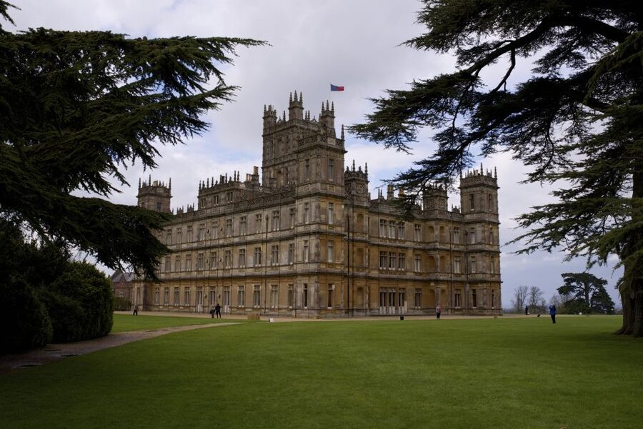 London: Downton Abbey, Cotswolds, and Highclere Castle Tour - Cogges Manor Farm, the real Yew Tree Farm feel