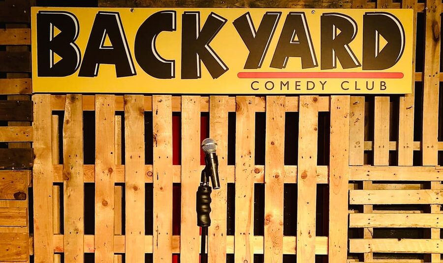 London: Friday Night at The Backyard Comedy Club - The intimate room that makes the jokes better