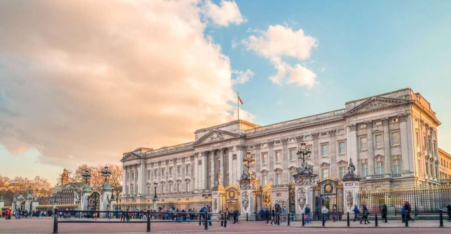 London: Full-Day London Bus Tour - Buckingham Palace and the Changing of the Guard, The Parts That Are Reliable