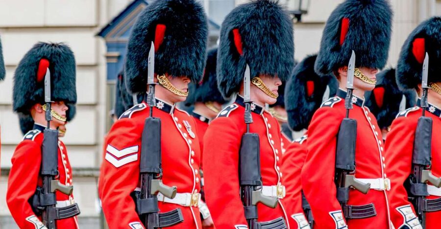 London: Full-Day Sightseeing Bus Tour with River Cruise - Snack Pack, Food Plans, and the Long-Day Reality