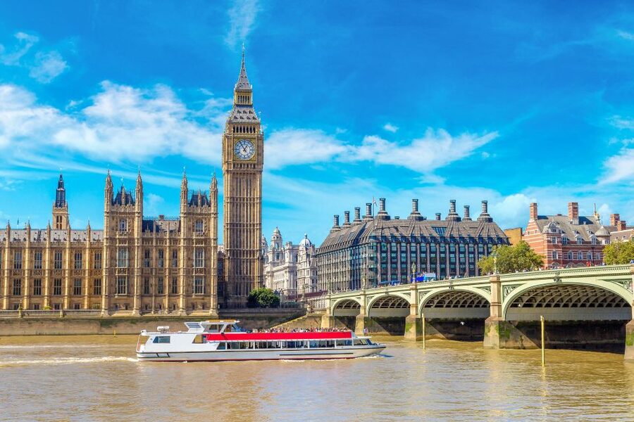 London: Full-Day Sightseeing Bus Tour with River Cruise - From Victoria Past Westminster: London by Coach, Not by Guesswork