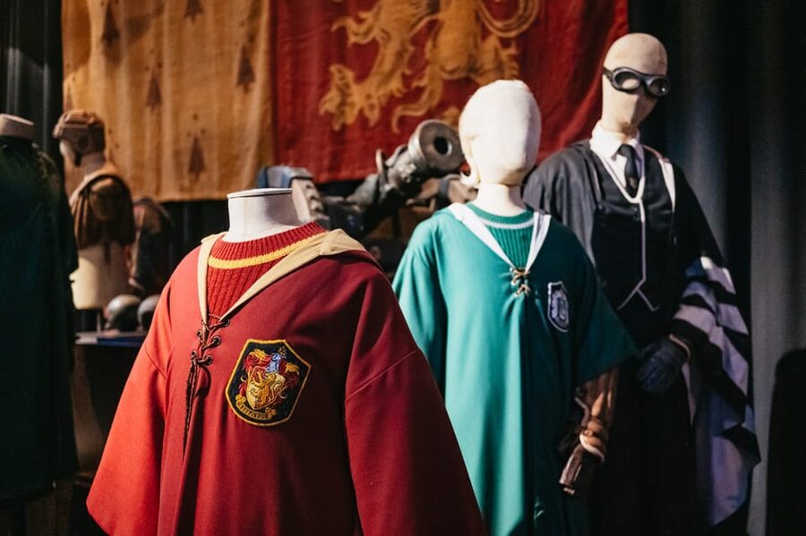 London: Fully-Guided Making of Harry Potter Tour - From the cinema intro to the Great Hall: where your eyes learn the map