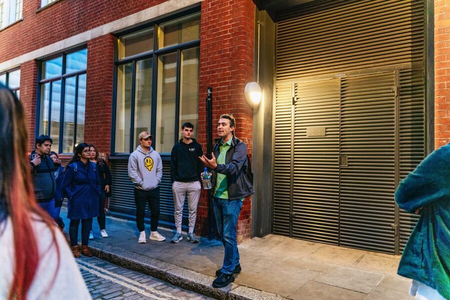 London: Ghastly Ghosts 2-Hour Walking Tour - All the “modern London” around you, and why the tour makes it weird
