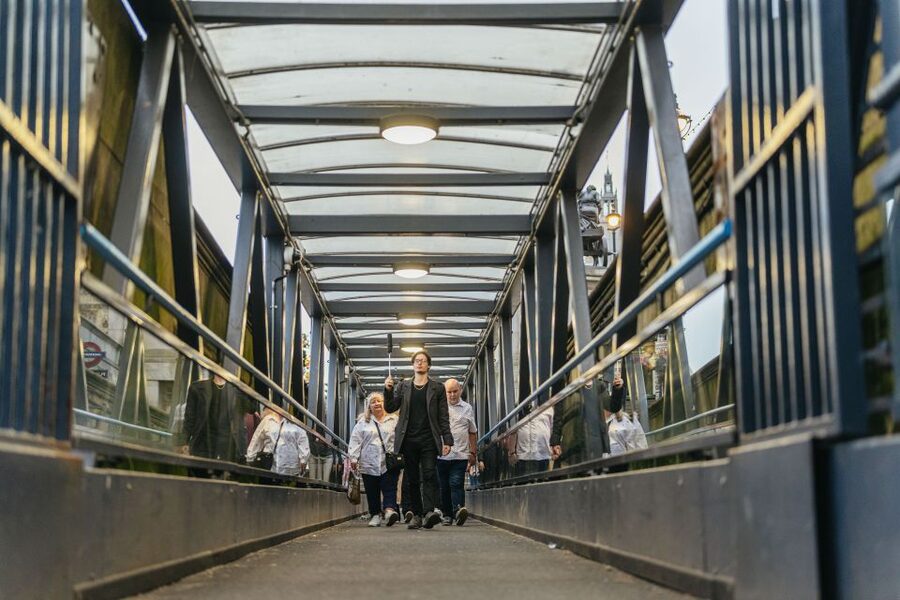 London: Ghost Walk and River Thames Boat Ride - Starting at Green Park, Finding Your Guide Fast