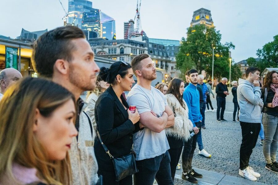 London: Ghost Walk and River Thames Boat Ride - Green Park to the London Eye, When the Atmosphere Helps the Stories