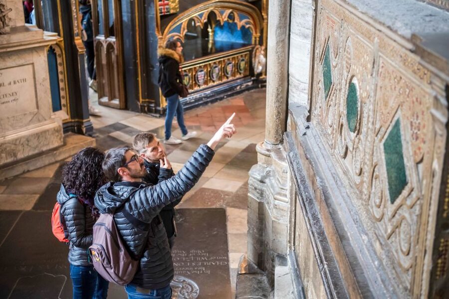 London: Go City Explorer Pass® - Tickets for 2-7 Attractions - Thames time: City Cruises 24 Hour Thames River Pass