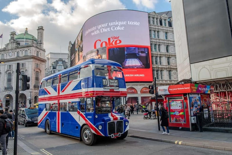 London: Great British Afternoon Tea Bus Tour - Big Ben and Parliament: the commentary hits harder than you expect