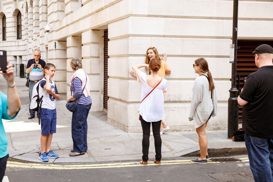 London: Guided Harry Potter Bus Tour of Locations - The Leaky Cauldron Walk, Hagrid and Harry Footsteps