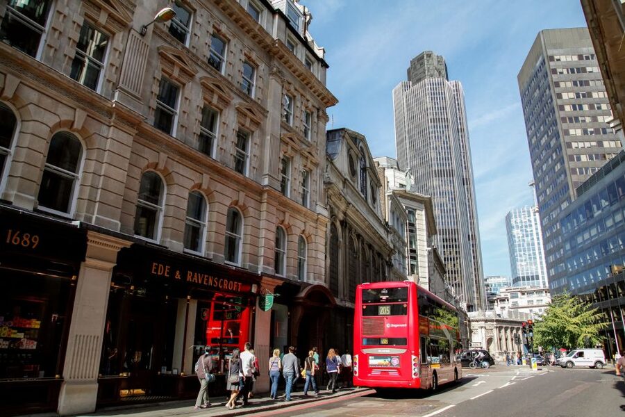 London: Guided Harry Potter Tour - Leadenhall Market and the Leaky Cauldron entrance: ending on a fun payoff