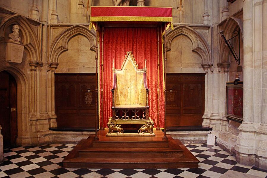 London: Guided Westminster Abbey Tour and Refreshments - Why Westminster Abbey clicks with a guide