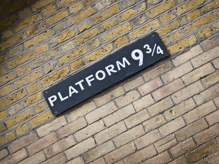 London: Harry Potter Filming Locations Walking Tour - Borough Market: Leaky Cauldron entrance energy and the Knight Bus moment