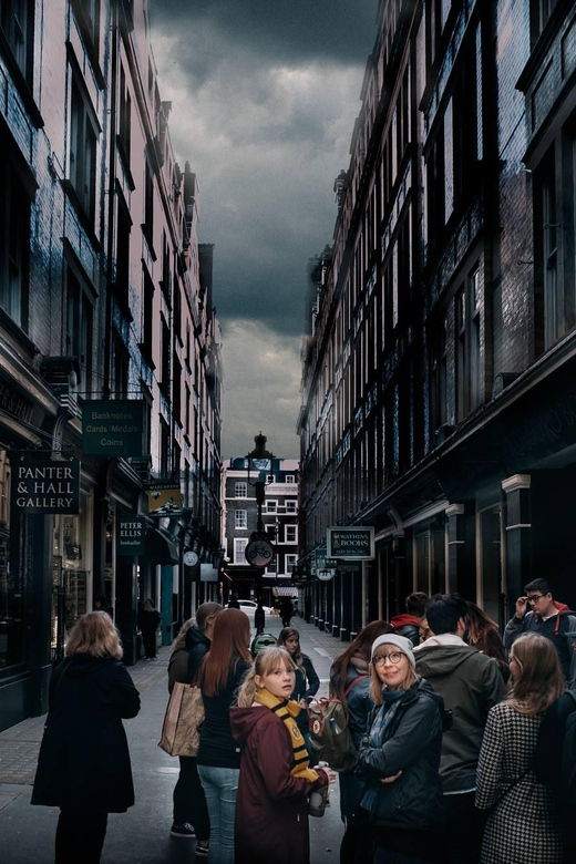 London: Harry Potter Walking Tour in German - St Paul’s and Whitehall, with that instantly recognizable London scale