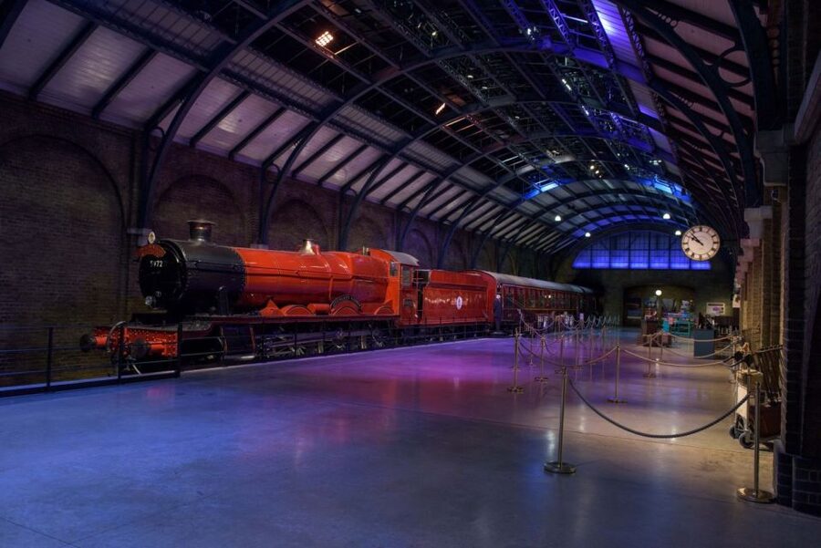 London: Harry Potter Warner Bros. Studio Tour with Transfer - Getting started at Euston War Memorial, find your coordinator fast