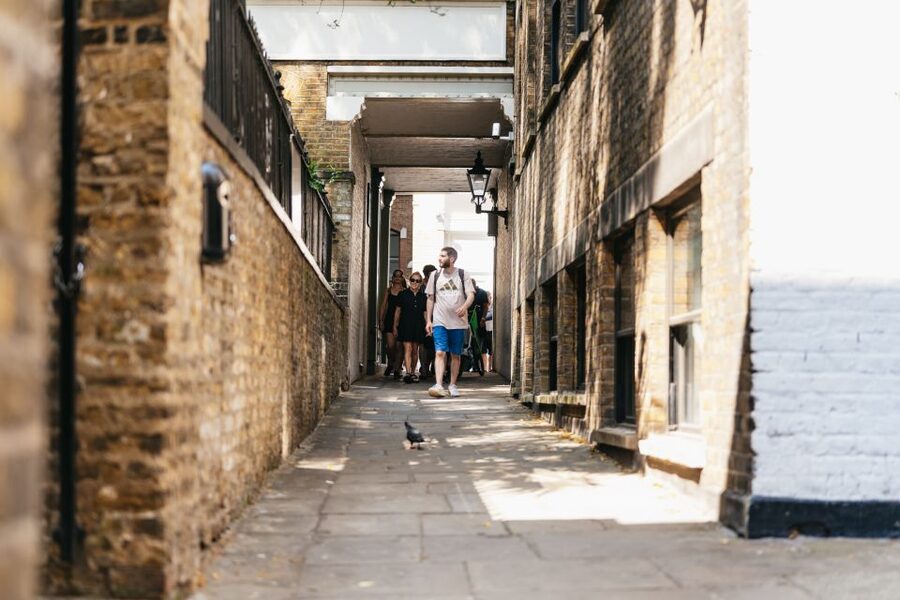 London: Historic Pubs of Central London Walking Tour - Southwark backstreets and the Street of Shame route