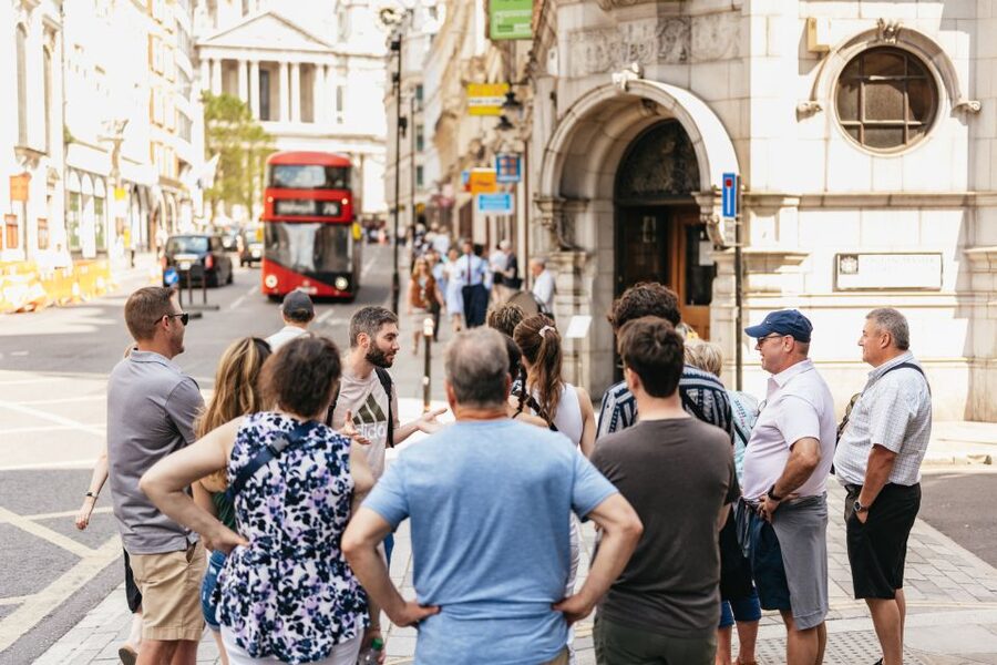 London: Historic Pubs of Central London Walking Tour - Charles Dickens footsteps and quirky facts that stick