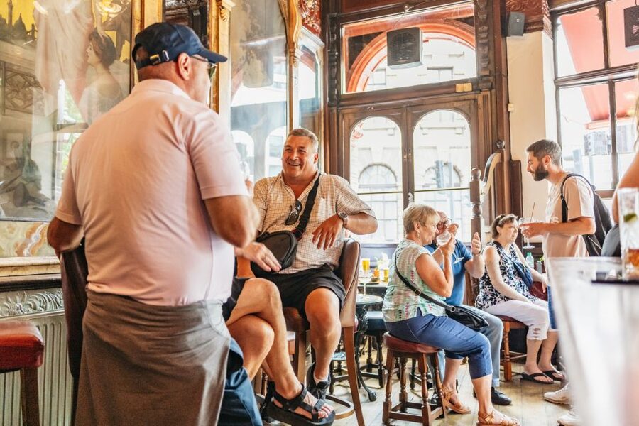 London: Historic Pubs of Central London Walking Tour - How much value $39 buys when drinks are separate