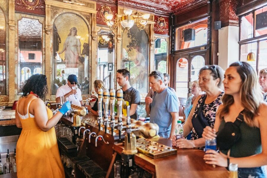 London: Historic Pubs of Central London Walking Tour - What to bring, and the simple rules that keep it smooth