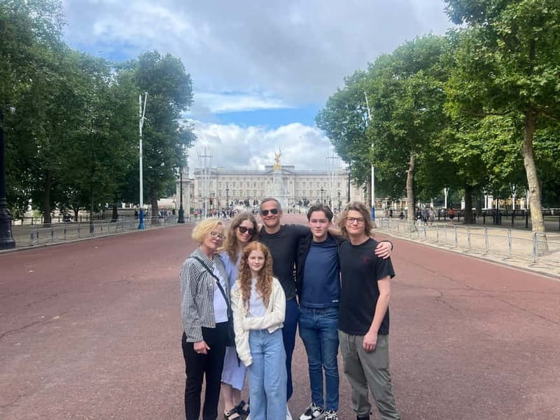 London: Iconic London Taxi Tour - Private 3 hour tour - Royal London: from St James’s to Buckingham Palace