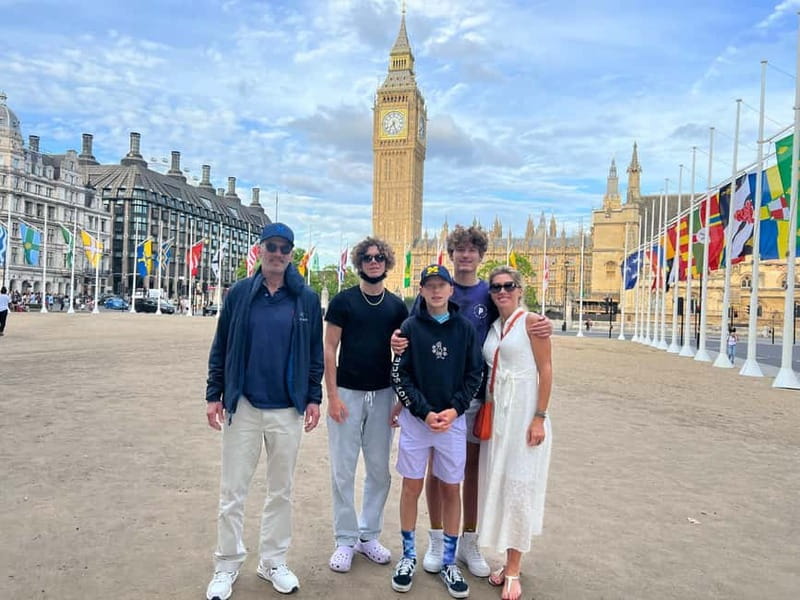 London: Iconic London Taxi Tour - Private 3 hour tour - Whitehall to Harrods: the pomp meets the everyday city
