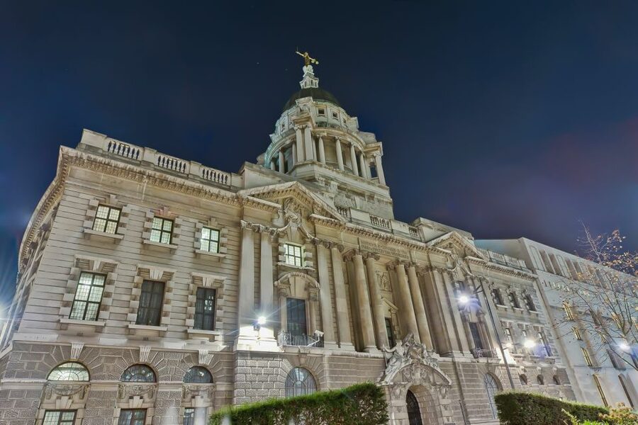 London: Jack The Ripper and Sherlock Holmes Bus Tour - Finding the right bus at Victoria Coach Station (and not wasting time)
