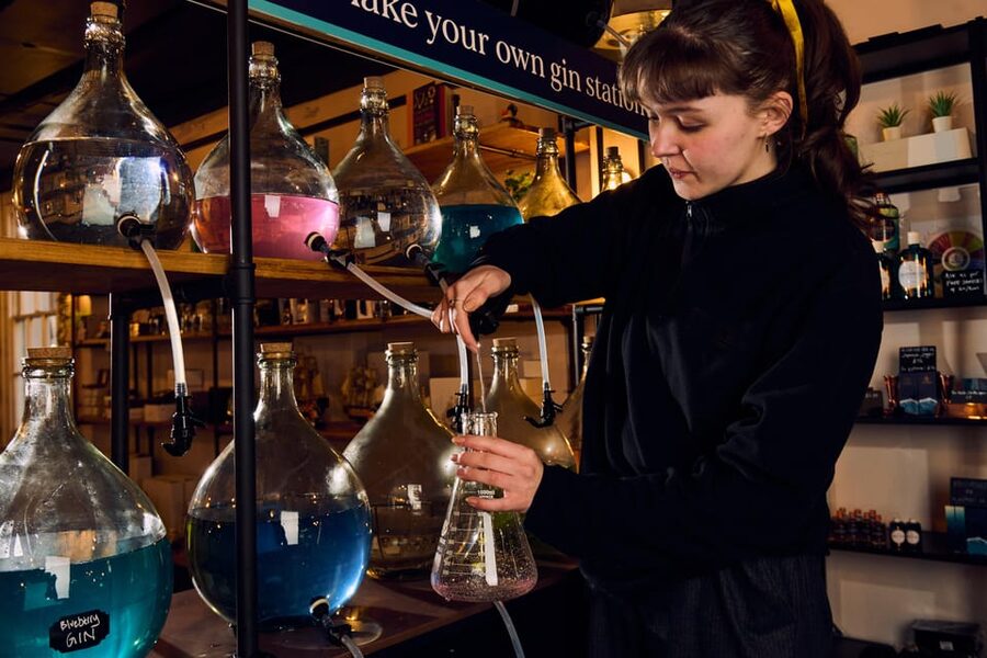 London: Make Your Own Gin Workshop with Take-home Bottle - Who this gin-making workshop is perfect for