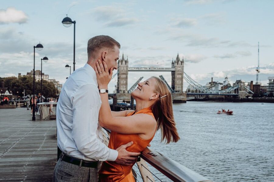London: Personal Travel & Vacation Photographer - Dressing for photos in London, smart but comfortable wins
