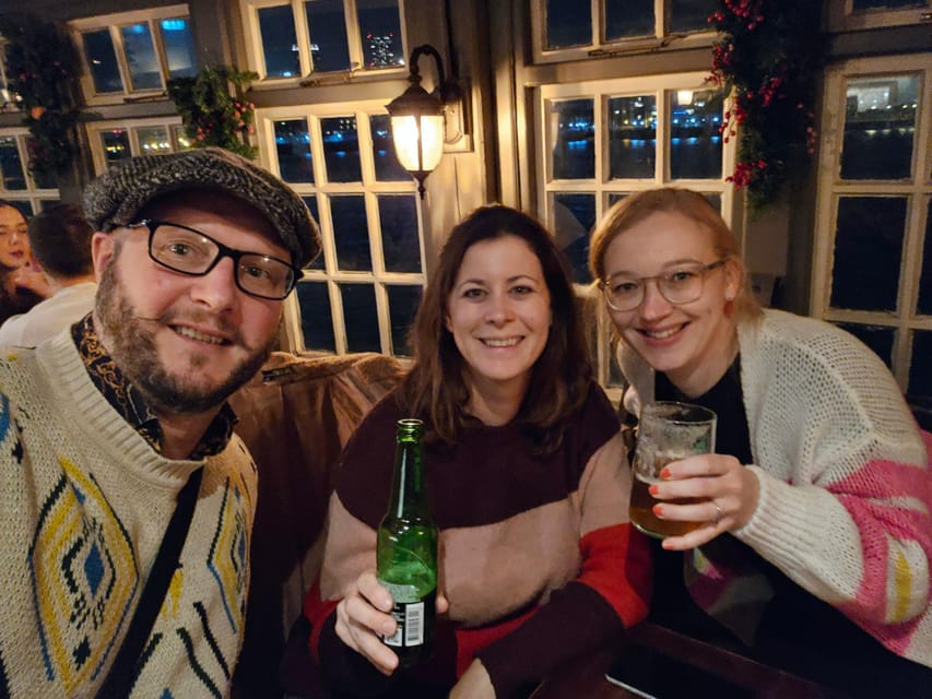 London: Pilgrims and Pirates Historical Pub Tour - Crossing under the Thames via the Thames Tunnel