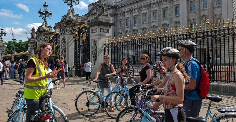 London: Private Bike or eBike Gold Classic Tour - Where you start: Kennington meeting point and getting ready
