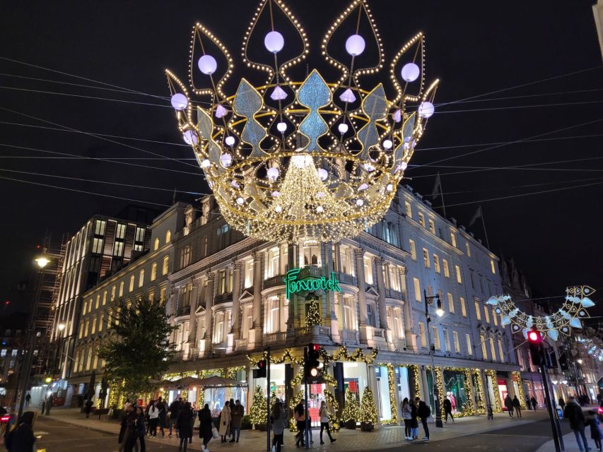 London: Private Christmas Lights and Markets Walking Tour - Carnaby Street and Bond Street style glow before Piccadilly