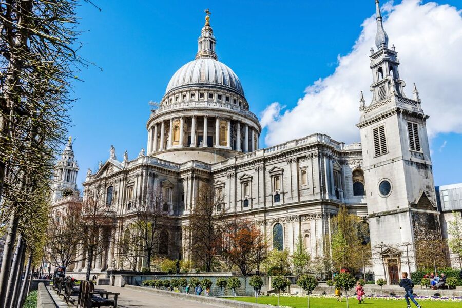 London: Private City Kickstart Walking Tour - Golden Hinde and Clink Prison Museum: surprising stops that break up the big sights