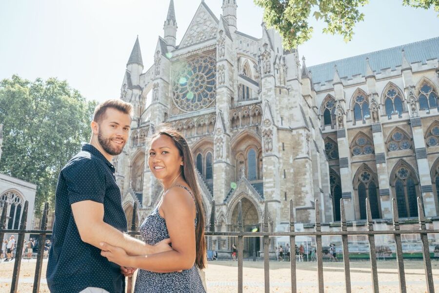 London: Private Photo Session in Westminster - London Eye views: portraits where the skyline actually works