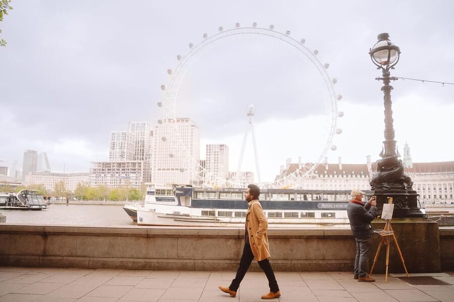 London: Private Photography with Professional Photographer - Your photo package: JPGs in 2 days and color editing in 5