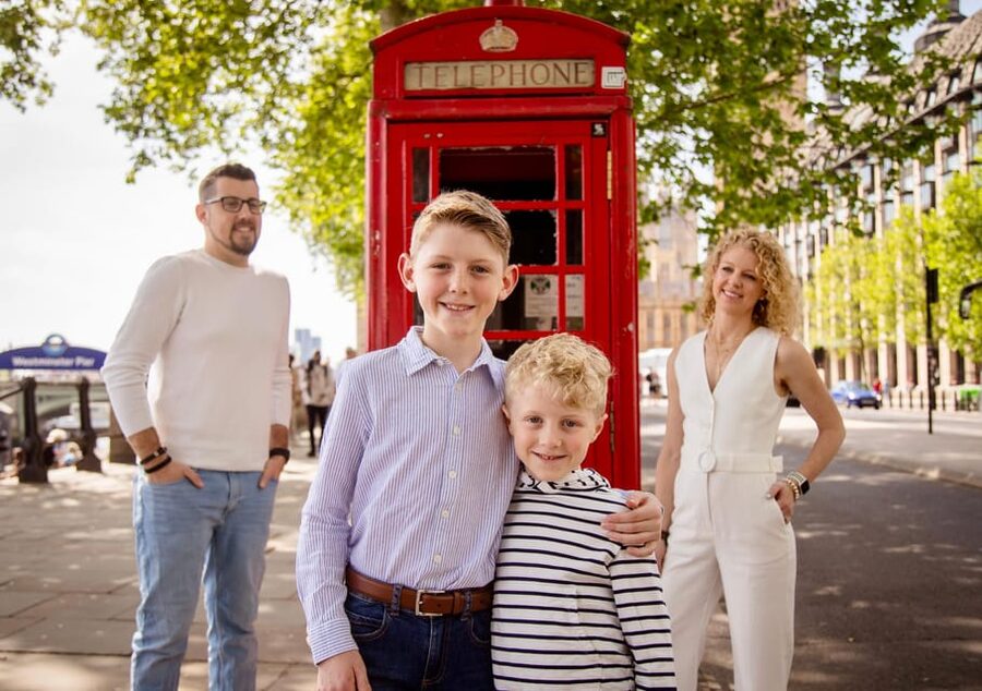 London: Private Photoshoot with Video Clip Option - Punctuality, comfort, and the small direction that changes everything