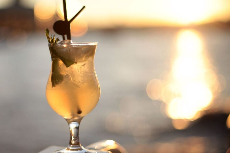 London: River Thames Evening Cruise with Bubbly and Canapés - FAQ