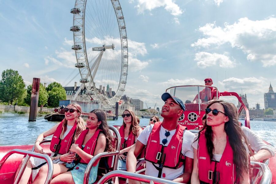 London: River Thames Speed Boat Tour - Safety Briefing and the 880 bhp Speedboat Setup