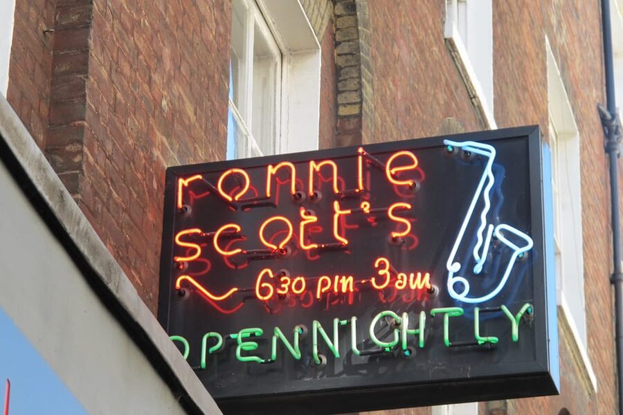 London: Rock 'n' Roll History Tour - Chelsea and King’s Road: where style and bands shared the same air